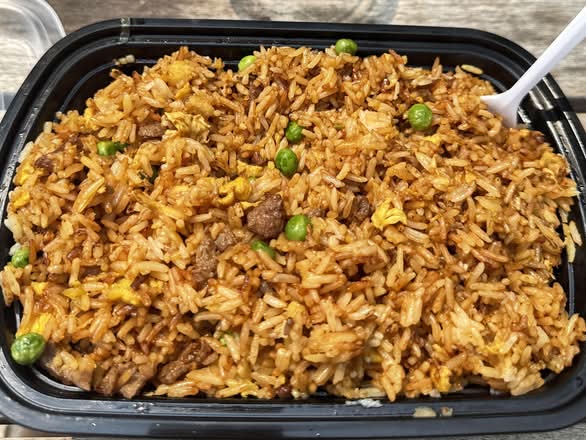 108. Beef Fried Rice 生炒牛肉飯